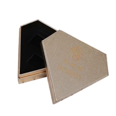 diamond shape gift box.jpg